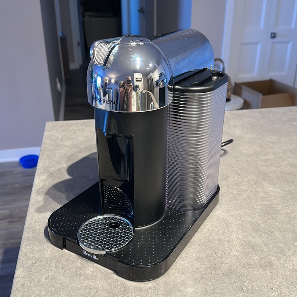 Nespresso Vertuo Chrome Round Head Coffee Machine